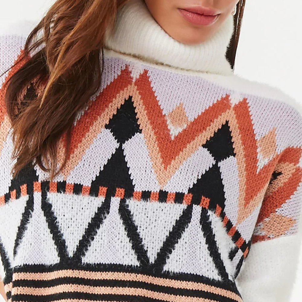 NWT Forever 21 Fuzzy Geo Turtleneck - Picture 3 of 5